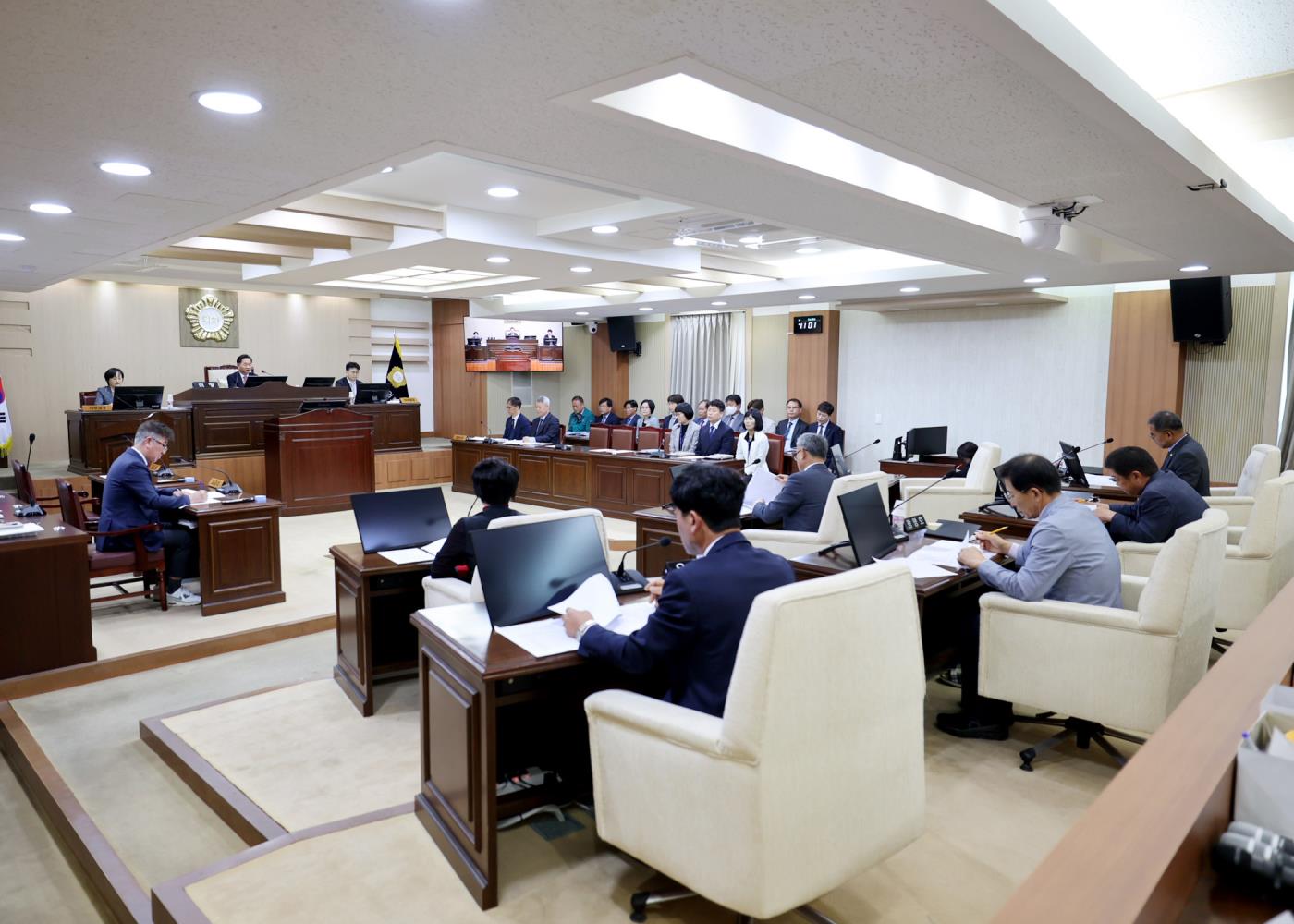 사진(제304회 임시회).jpg