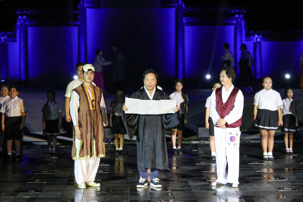 0818 권기창 안동시장, 뮤지컬 ‘왕의 나라’ 특별출연 (2).jpg