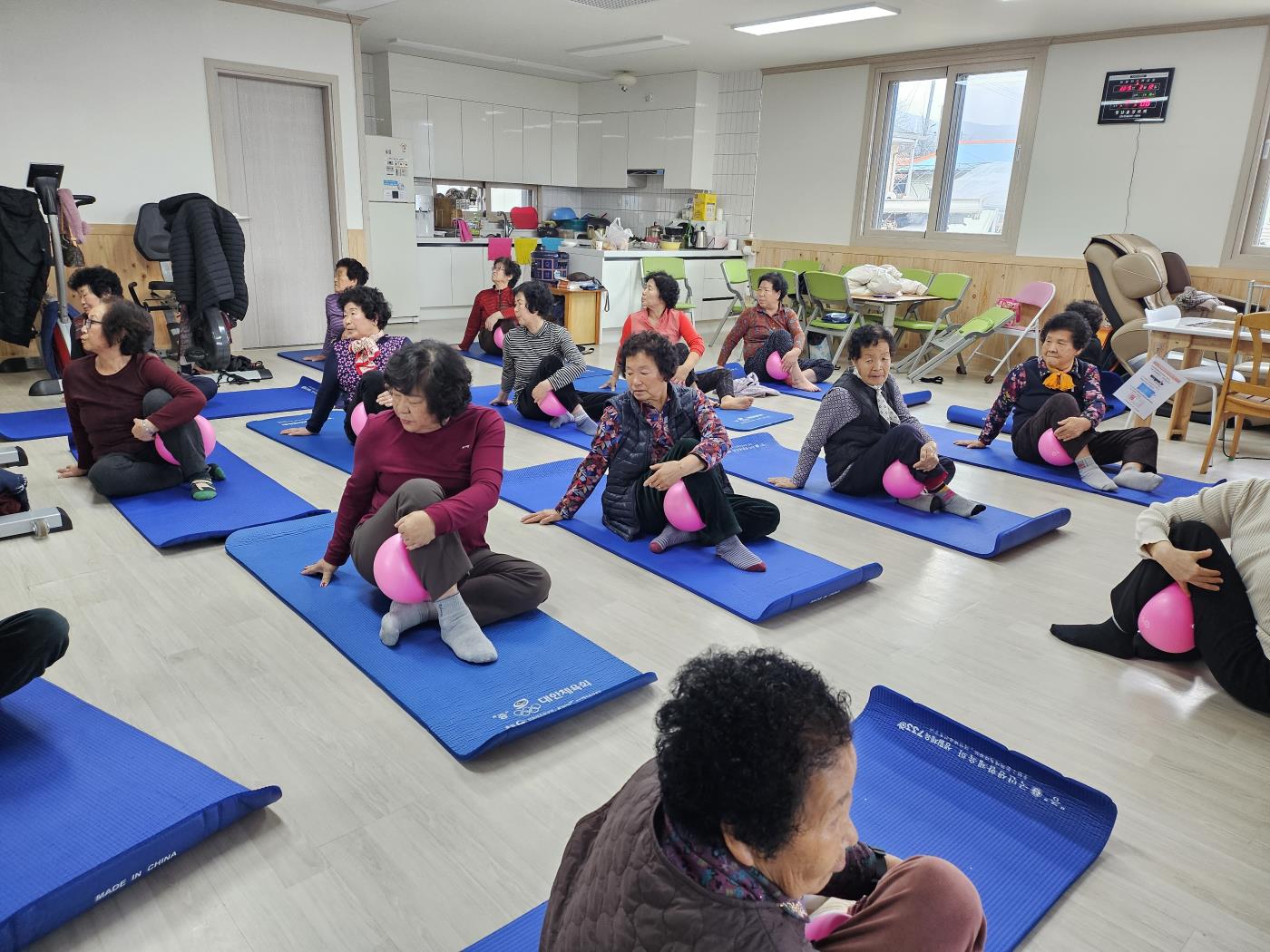 3-4 사진(영양군보건소, 신나는운동교실 성황리에 마무리).jpg