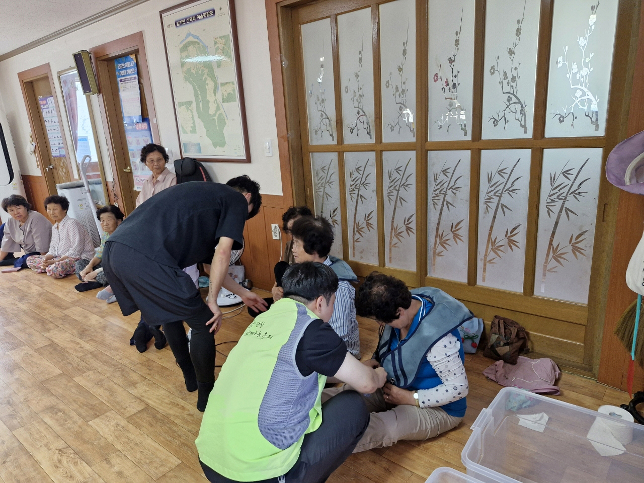 0728 안동시종합사회복지관, 임하면 이재민 대상 찾아가는 복지서비스 제공 (1).jpg